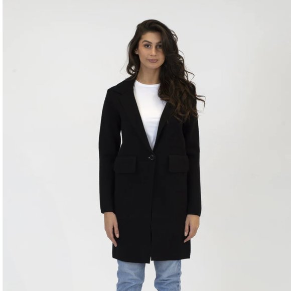 LYLA + LUXE FITTED KNIT COAT (Small, Black) - Picture 1 of 8